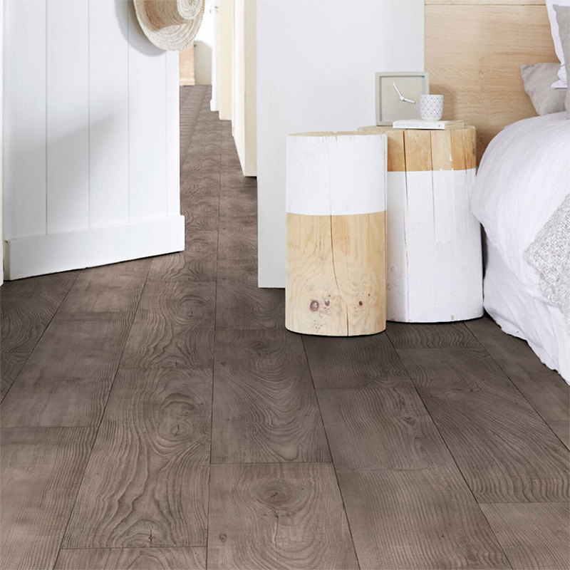 Piso Vinílico en Rollo Madera Gris Oscuro | Mod.Old Meleze Grey - Imagen 3